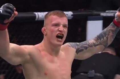 Polak wyróżniony w UFC. Duże pieniądze za walkę wieczoru