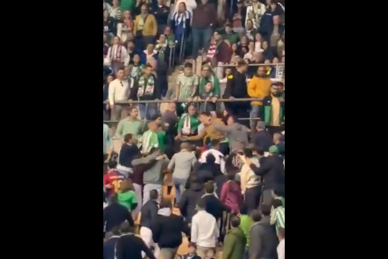 Skandal podczas meczu Barcelony. Nagranie obiegło sieć [WIDEO]