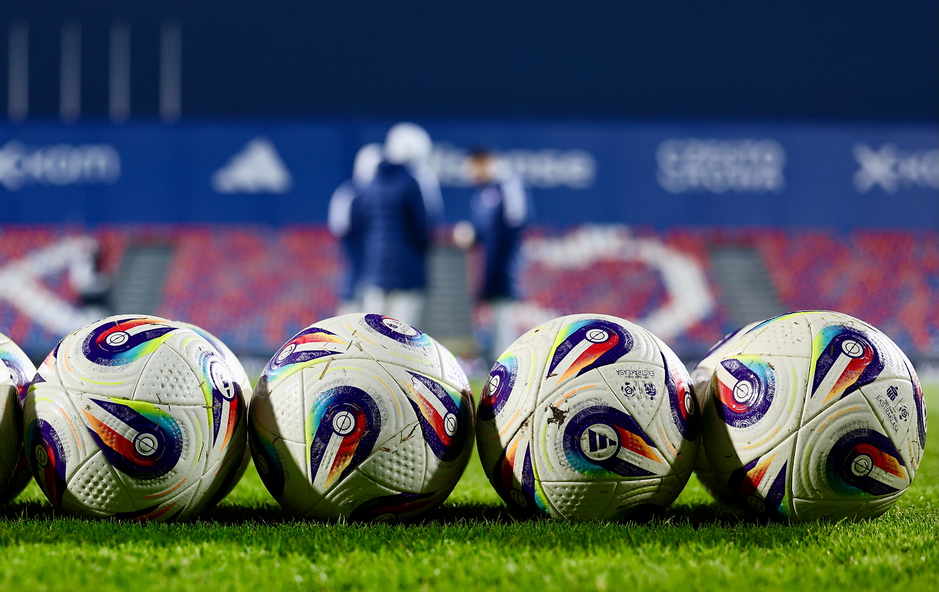 Awantura w Rakowie. "Były okrzyki złości i rzucane przedmioty"