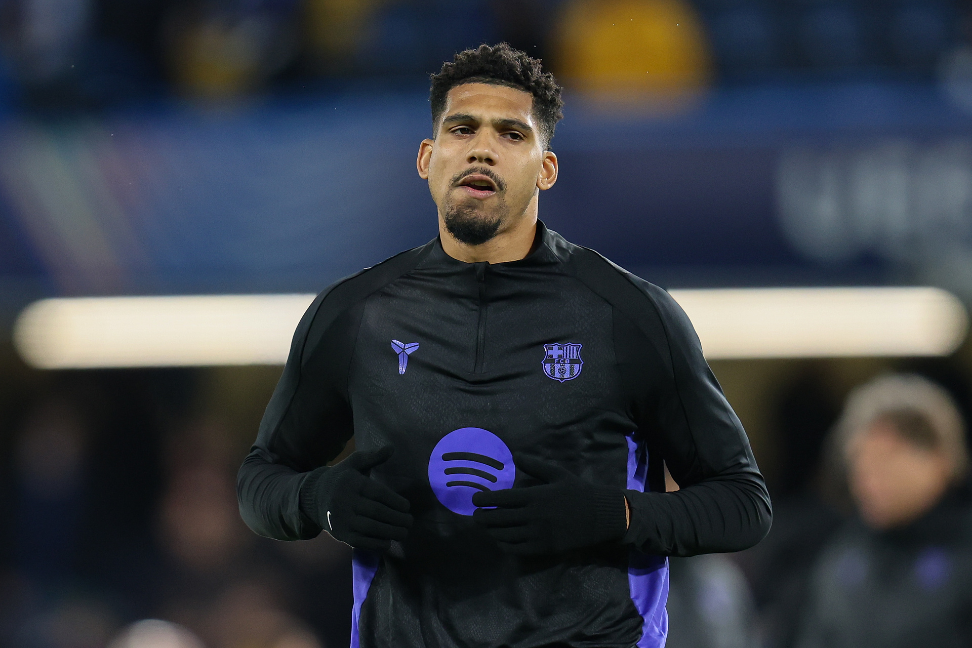 Niepokojące informacje o Araujo. "To poważniejsze, niż nam się wydaje"