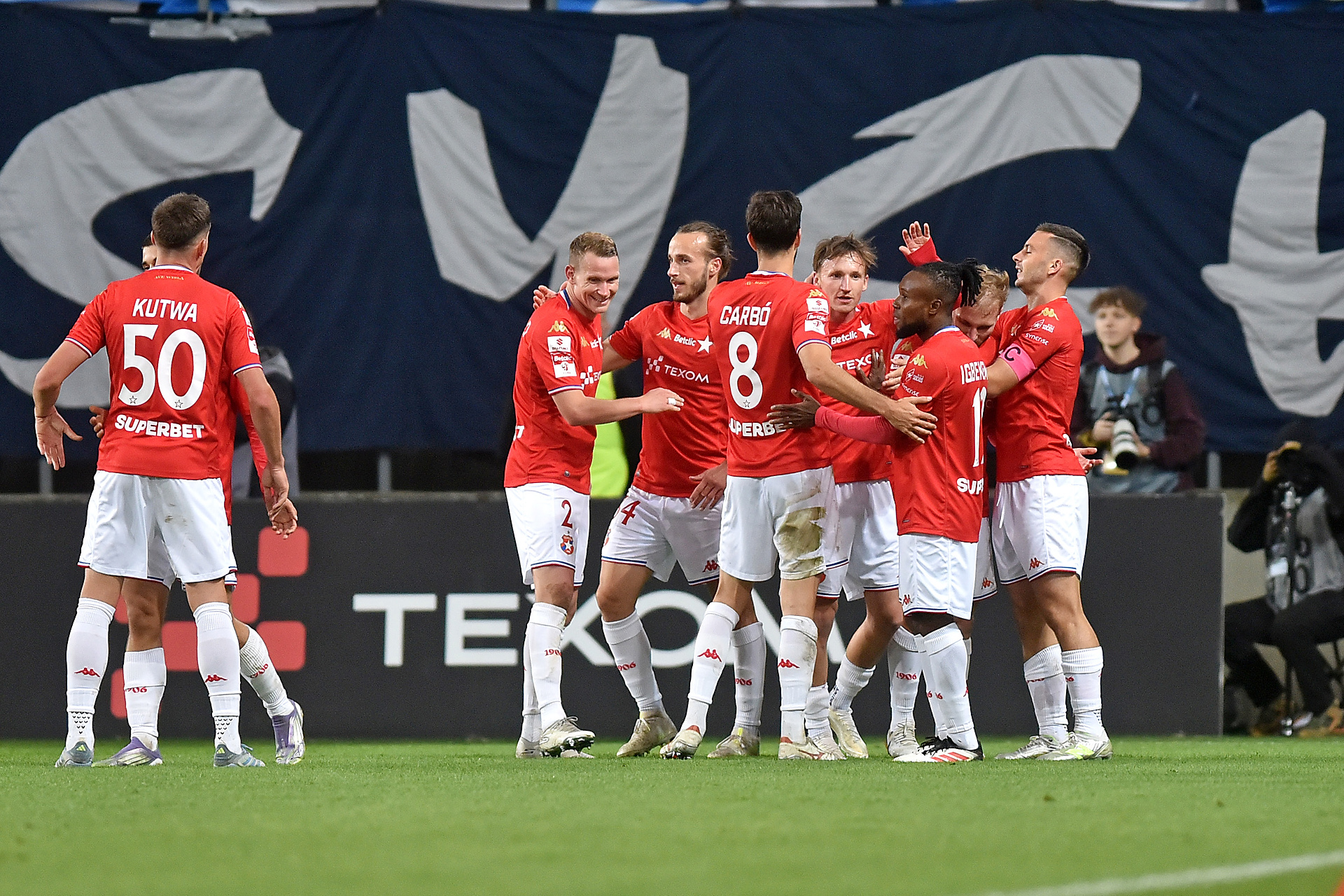 Wisła Kraków rozbiła bank. Oto jedenastka rundy w I lidze. "Transfer roku, przepiłkarz"