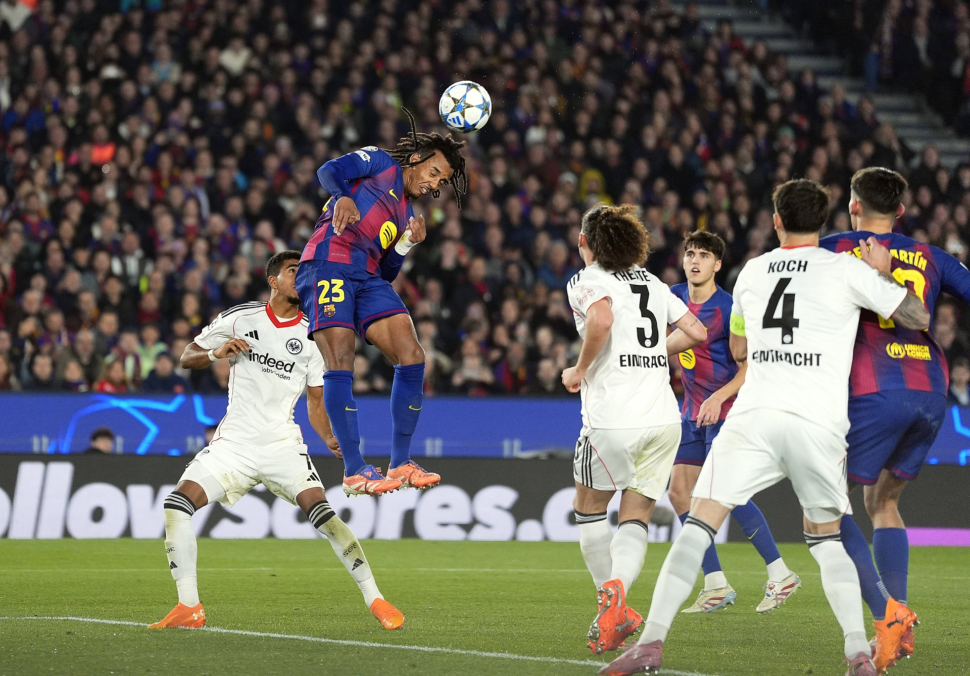 Gwiazdor Barcelony wypalił o Kounde. "On wcale nie chciał strzelać"