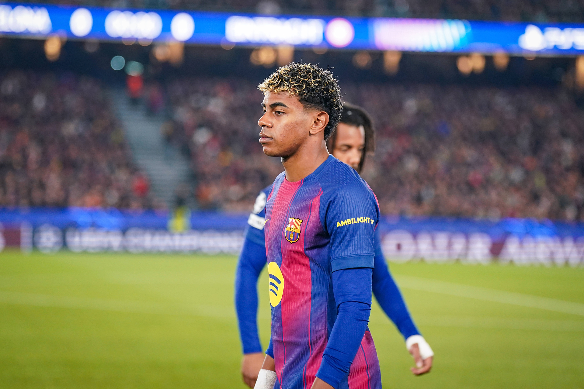 Flick skomentował zachowanie Yamala. "Następnym razem siada na ławce"