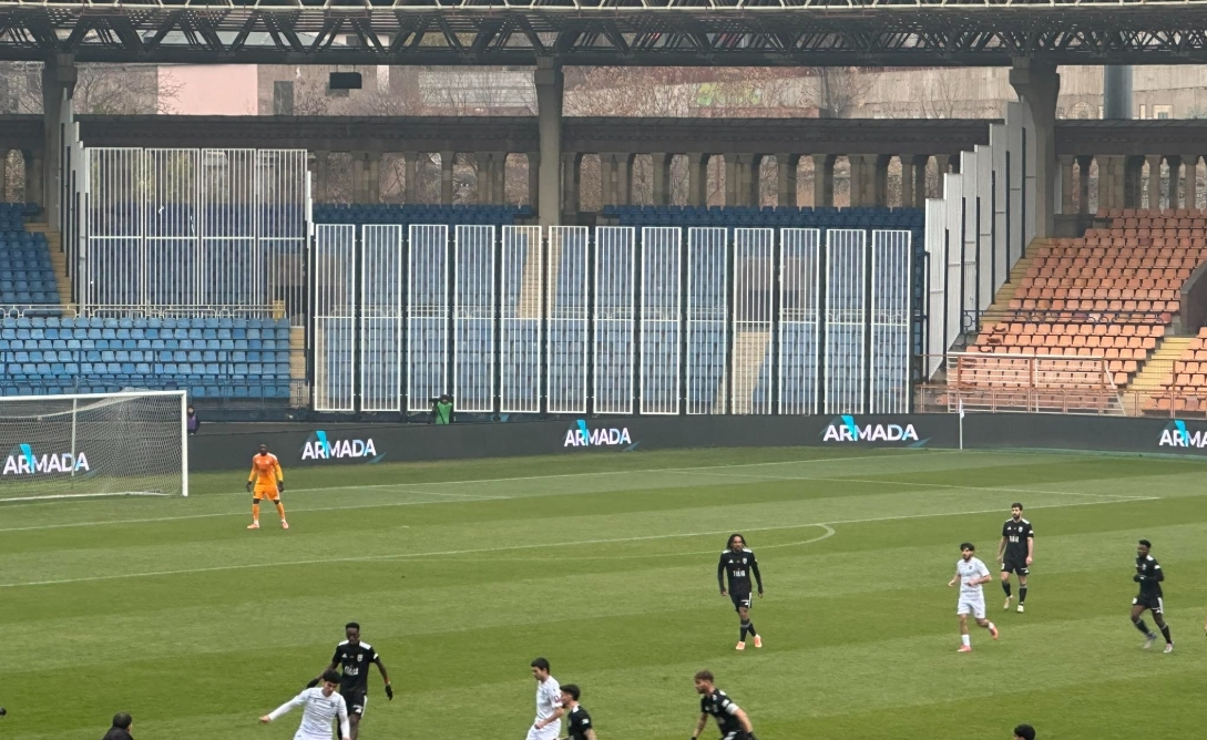 Kibice Legii jadą na mecz z Noah. Nagła zmiana na trybunie [ZDJĘCIE]