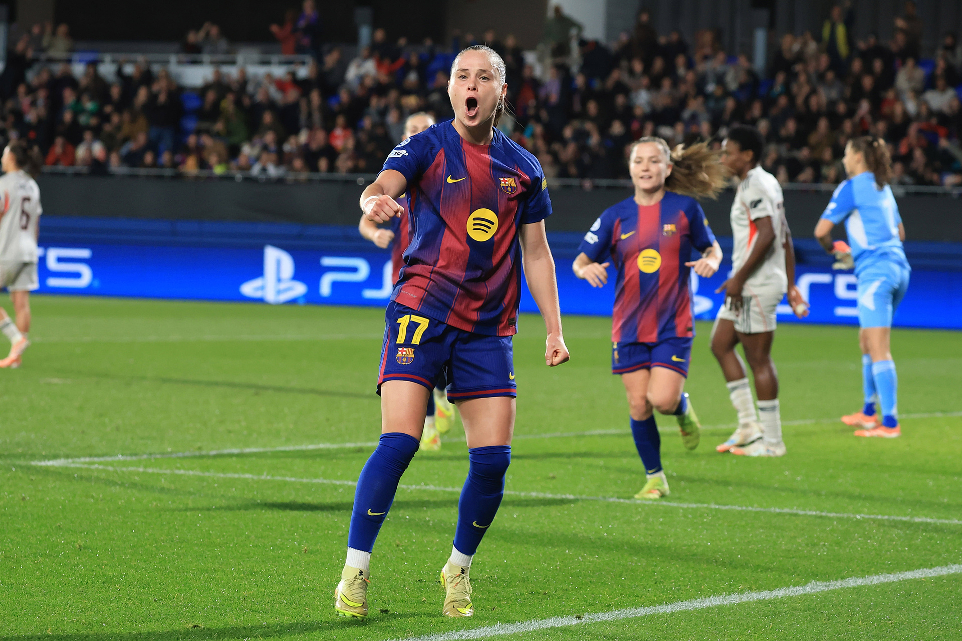 Pajor robi furorę w Barcelonie. "Prawdziwa bestia"