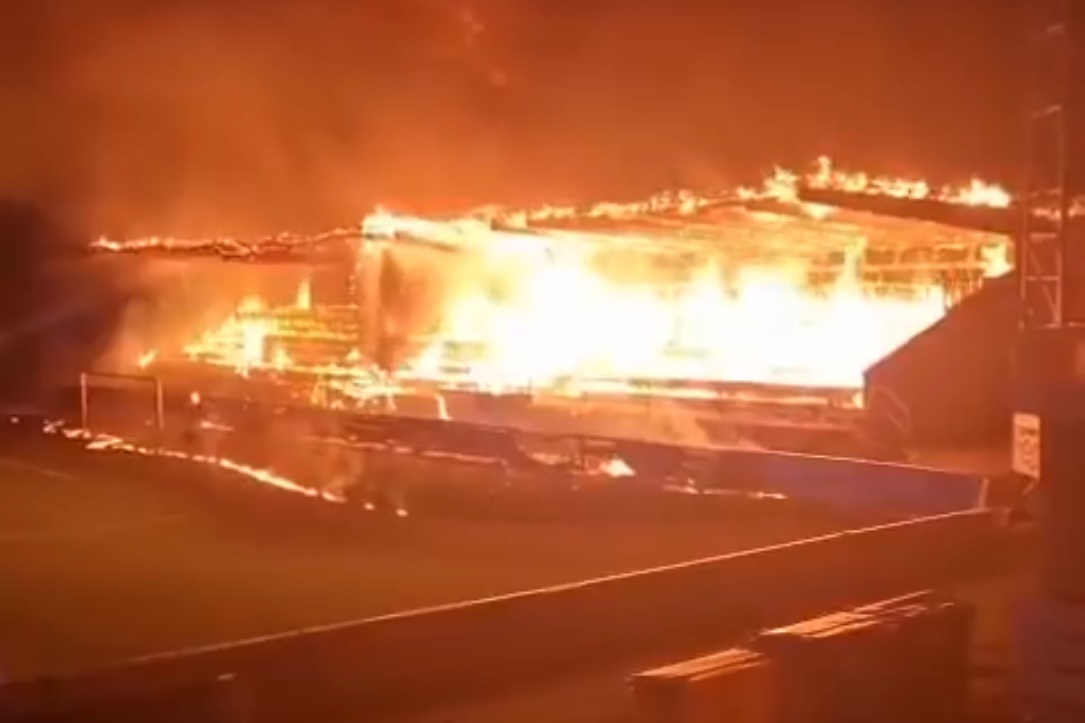 Dramat wielokrotnego mistrza kraju. Stadion stanął w płomieniach [WIDEO]