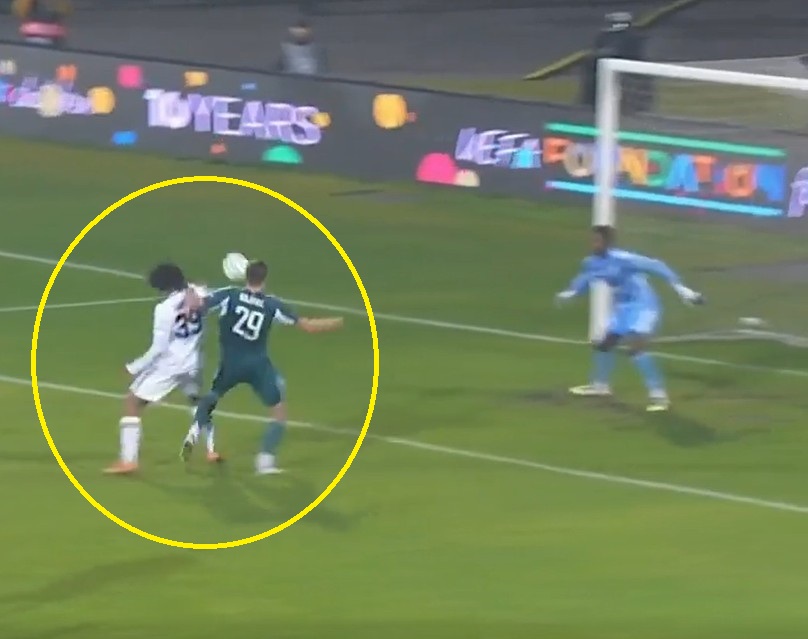 Ogromna kontrowersja w meczu Legii! Gdzie był VAR?! [WIDEO]