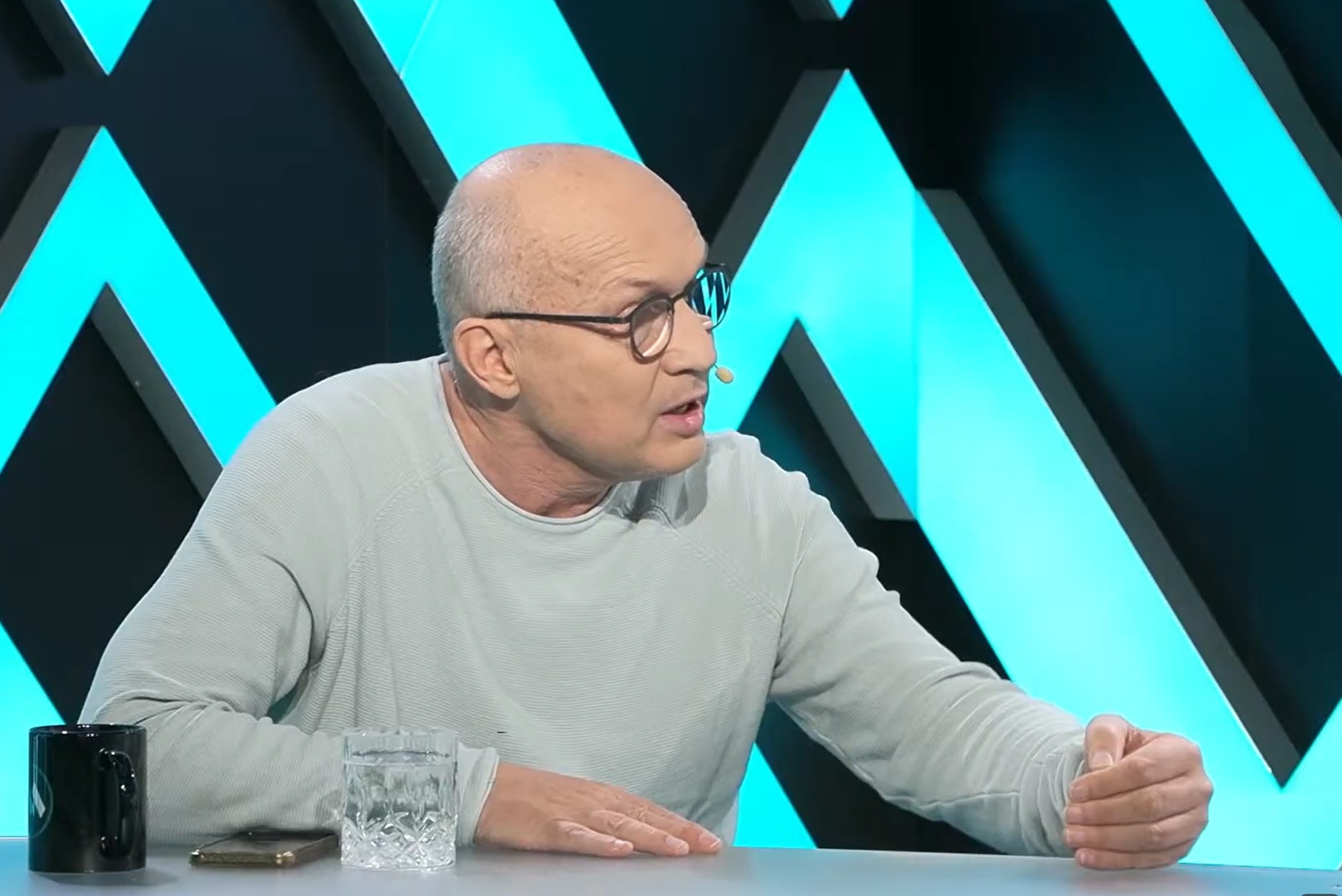 Jagoda uderzył w piłkarza Legii. "Czy on jechał na rowerze bez kasku i się wywalił?"