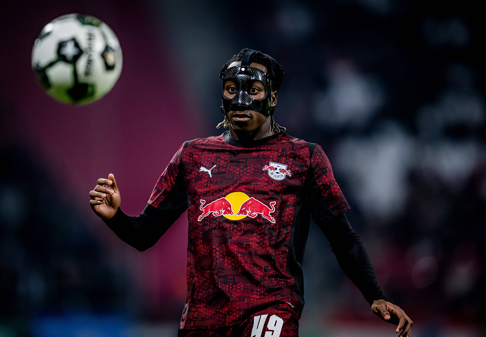 Liverpool, Chelsea, Manchester City. Giganci oszaleli na punkcie piłkarza z Bundesligi