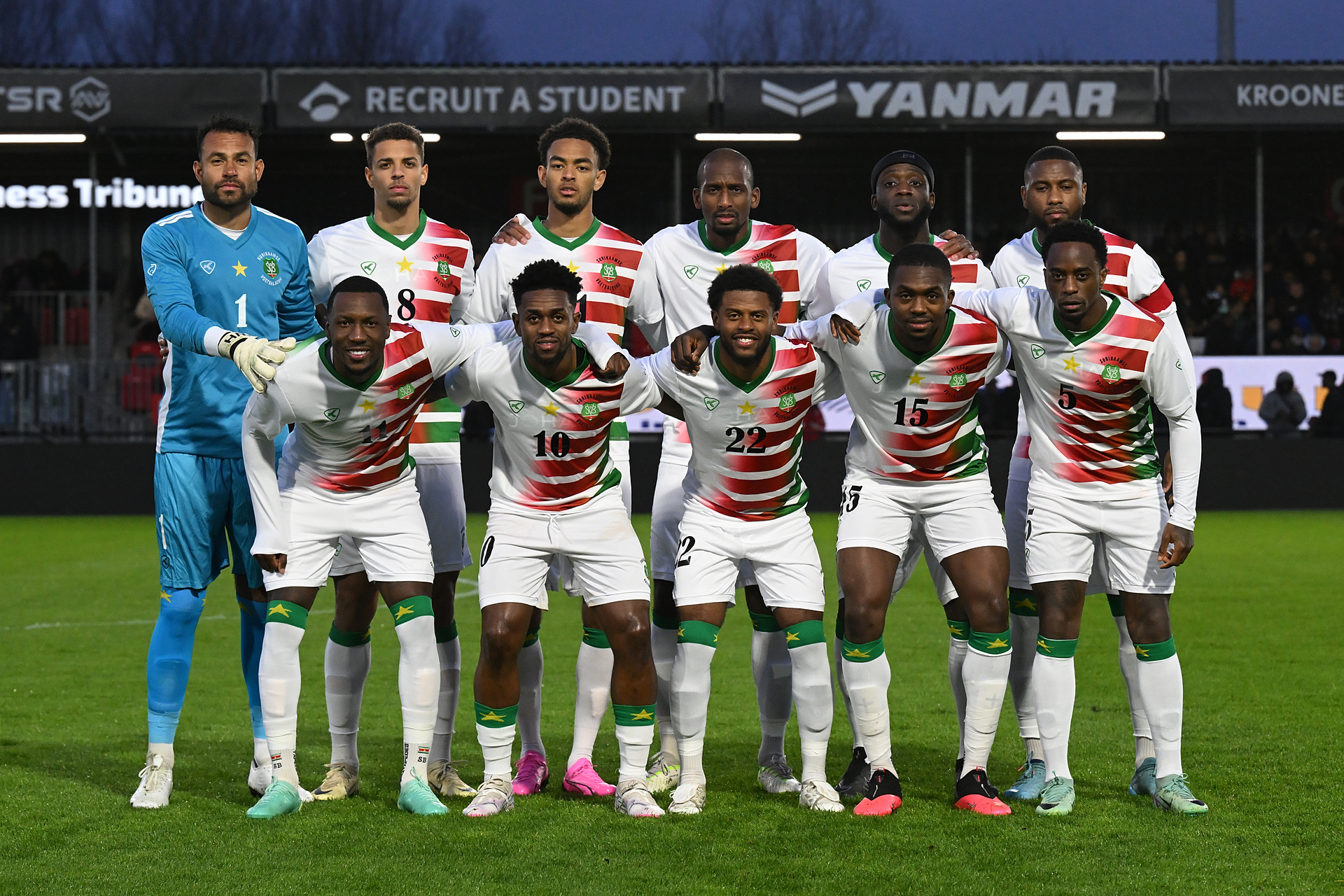 Walczą o mundial, mają nowego selekcjonera. 71-latek wraca do pracy