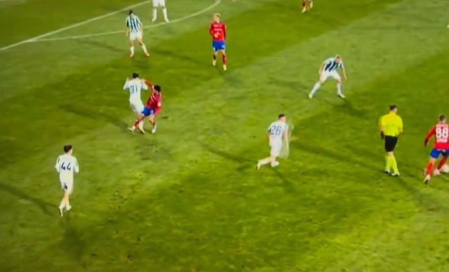 To musiała być czerwona kartka. Absurdalne zachowanie gracza Rakowa