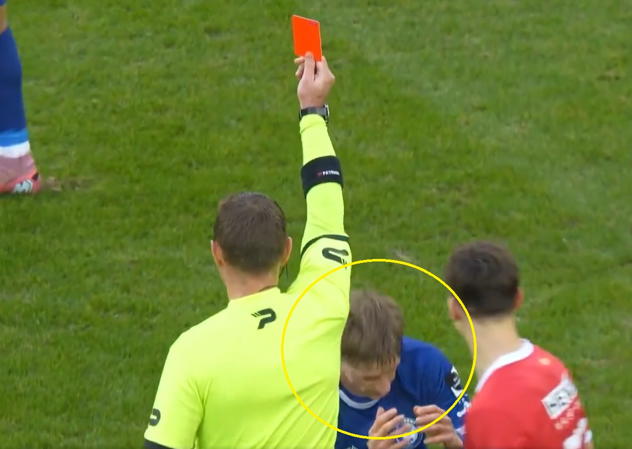 Reprezentant Polski wyleciał z boiska! Fatalny mecz [WIDEO]