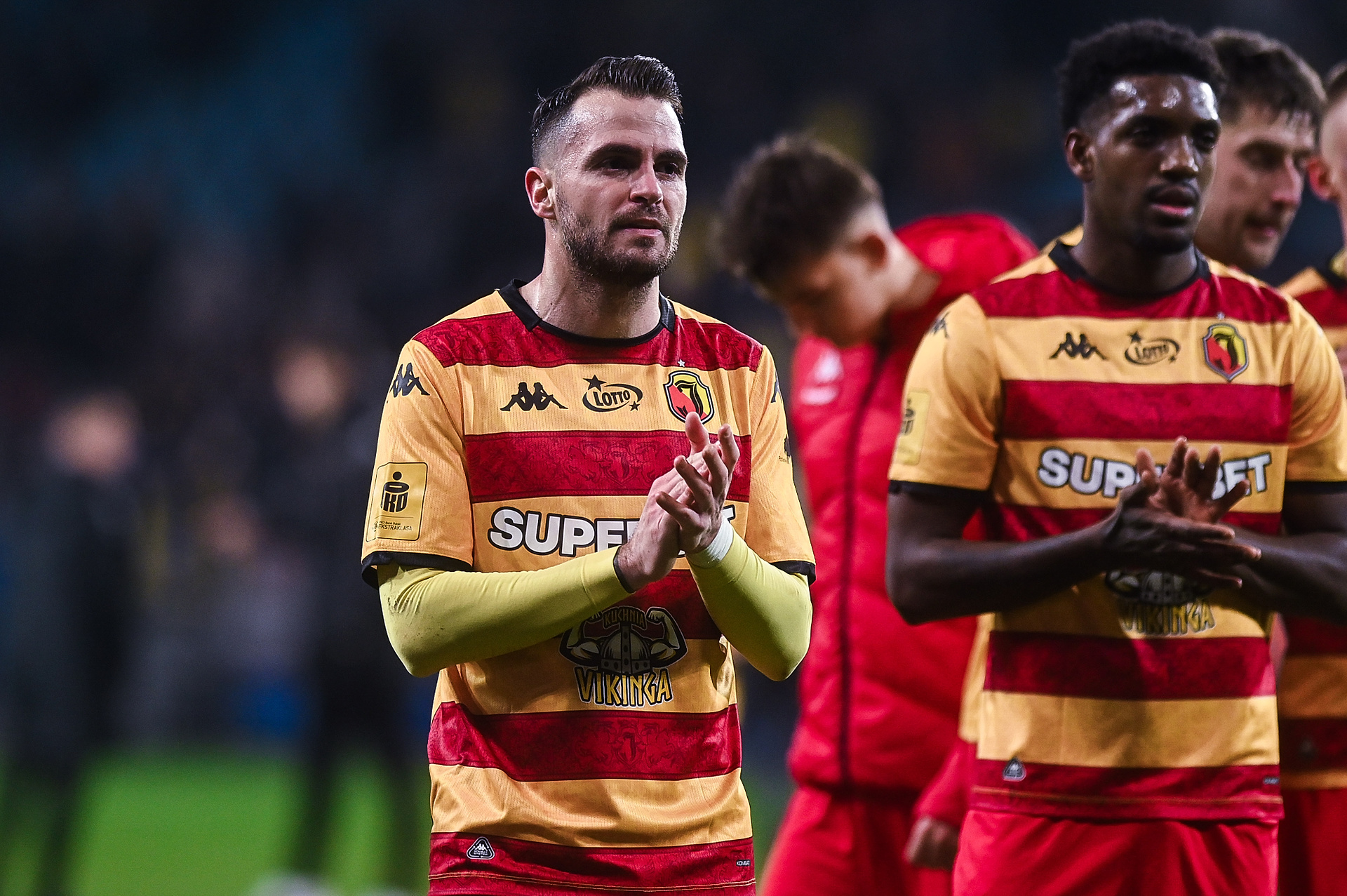 Jagiellonia zamieszkała w więzieniu. Takie obrazki przed meczem LK [ZDJĘCIE]