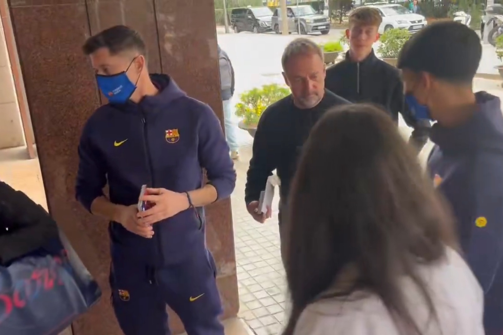 Wyjątkowa wizyta Lewandowskiego. Nagranie obiegło sieć [WIDEO]