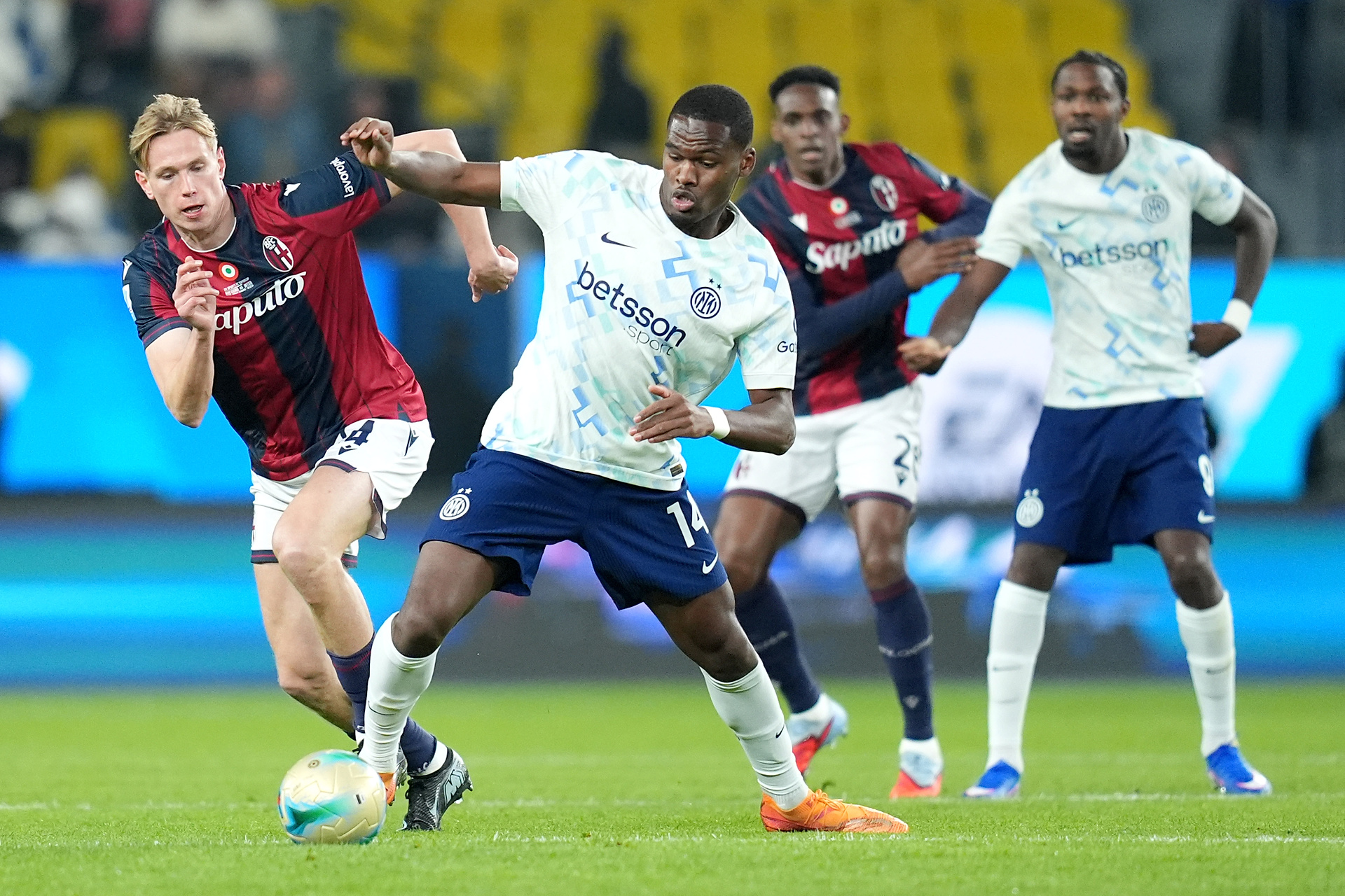 Pięć pudeł z rzędu! Kuriozalne karne w półfinale Superpucharu Włoch