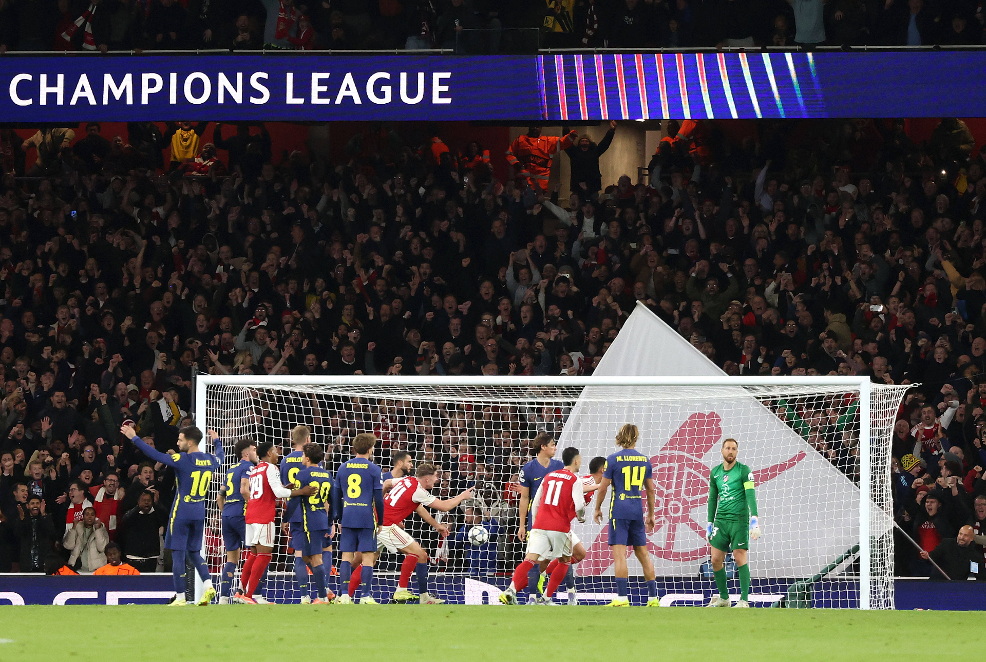 Kosztowny flop giganta? Wydali fortunę, dostali wydmuszkę kozaka z poprzedniego sezonu 