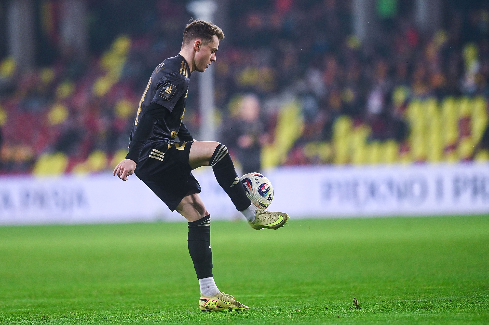 Oto polska rewelacja sezonu! Zawstydzają faworytów, szokują w tabeli. Nikt by nie uwierzył