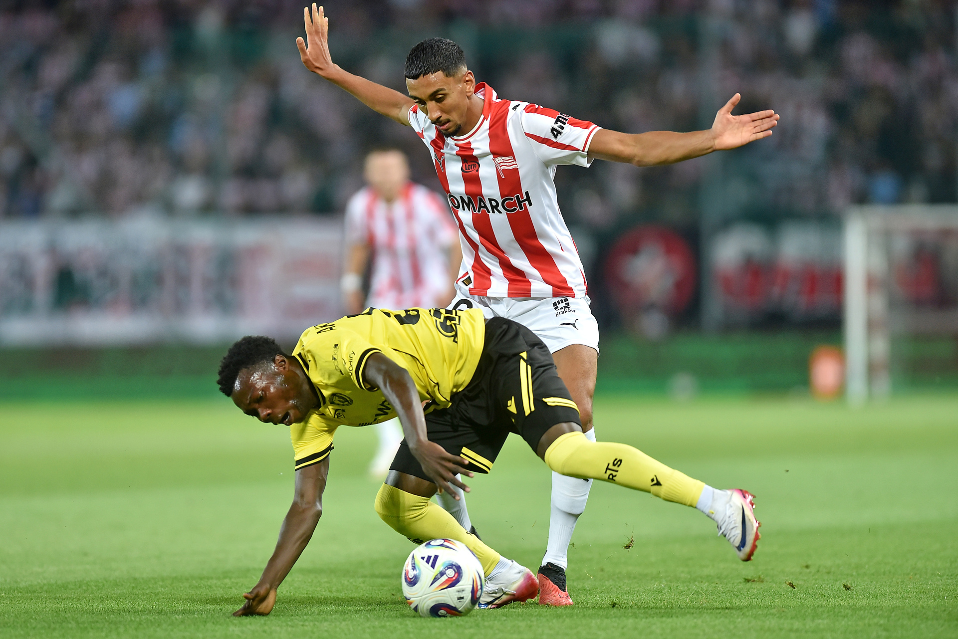 Klub Ekstraklasy zawalił okno transferowe. Wtopa za wtopą. I to za grube miliony