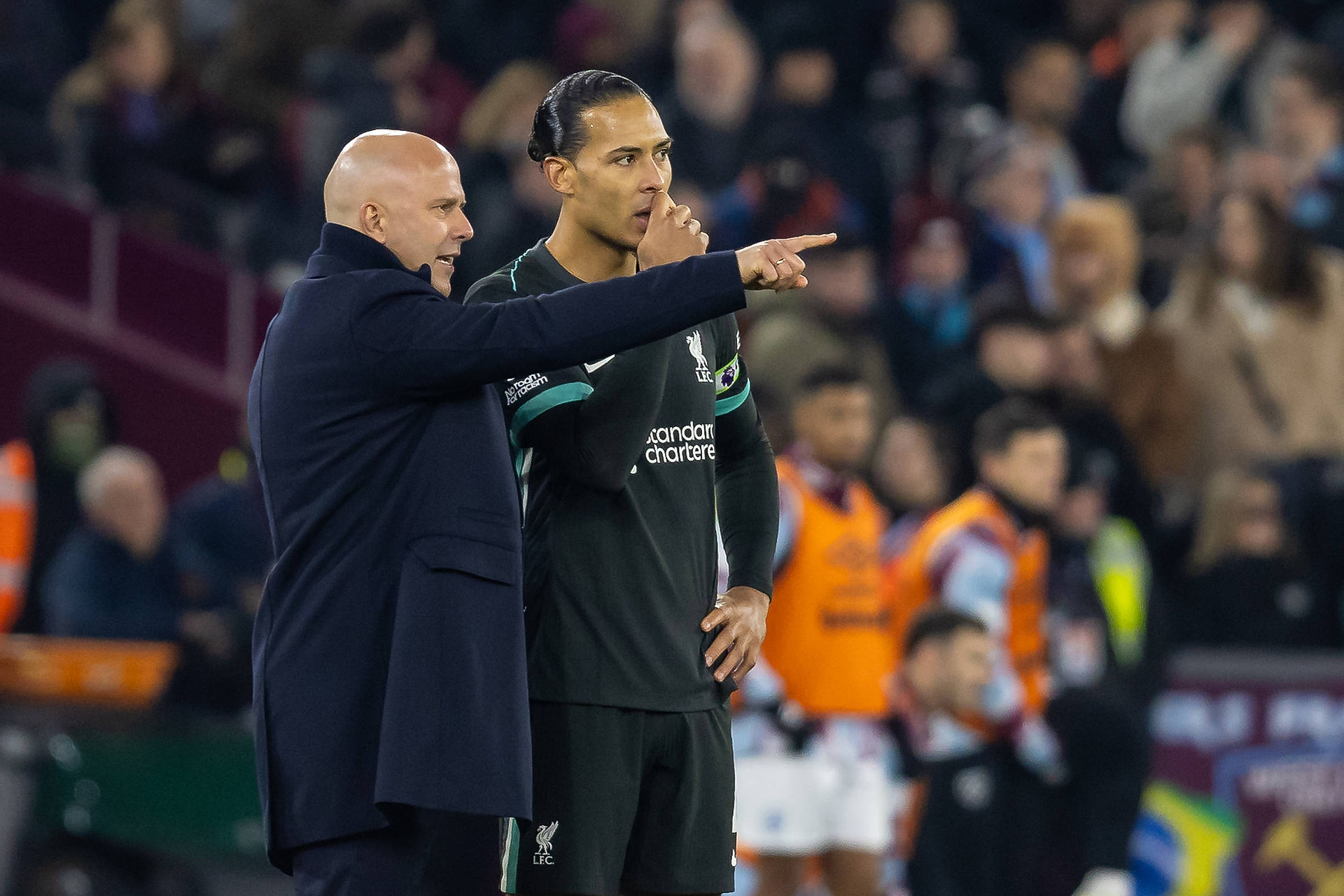 Slot zerwał z "tradycją". Van Dijk był zaskoczony