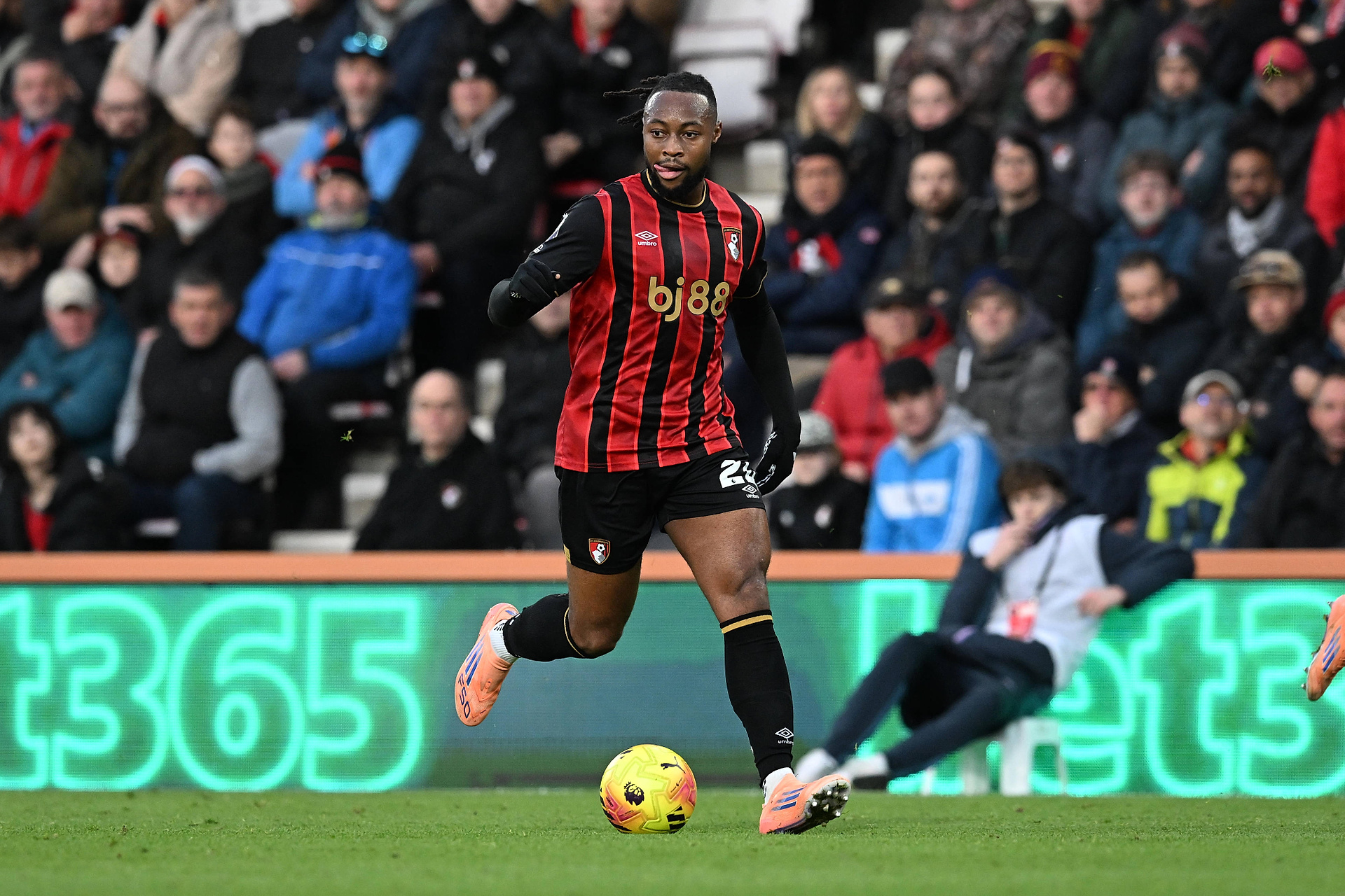 Gwiazda Premier League dokonała wyboru. Tam chce trafić