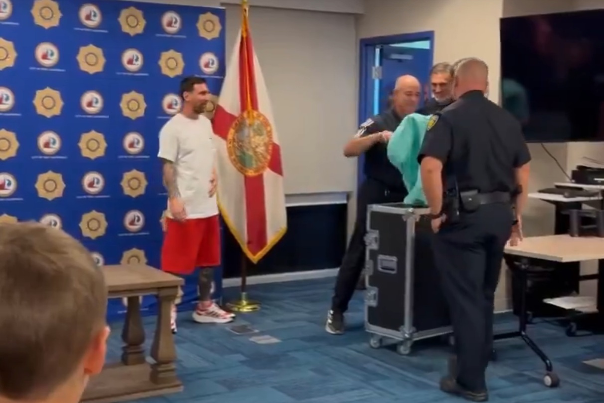 Messi udał się na komisariat policji. Wiadomo, co się stało [WIDEO]