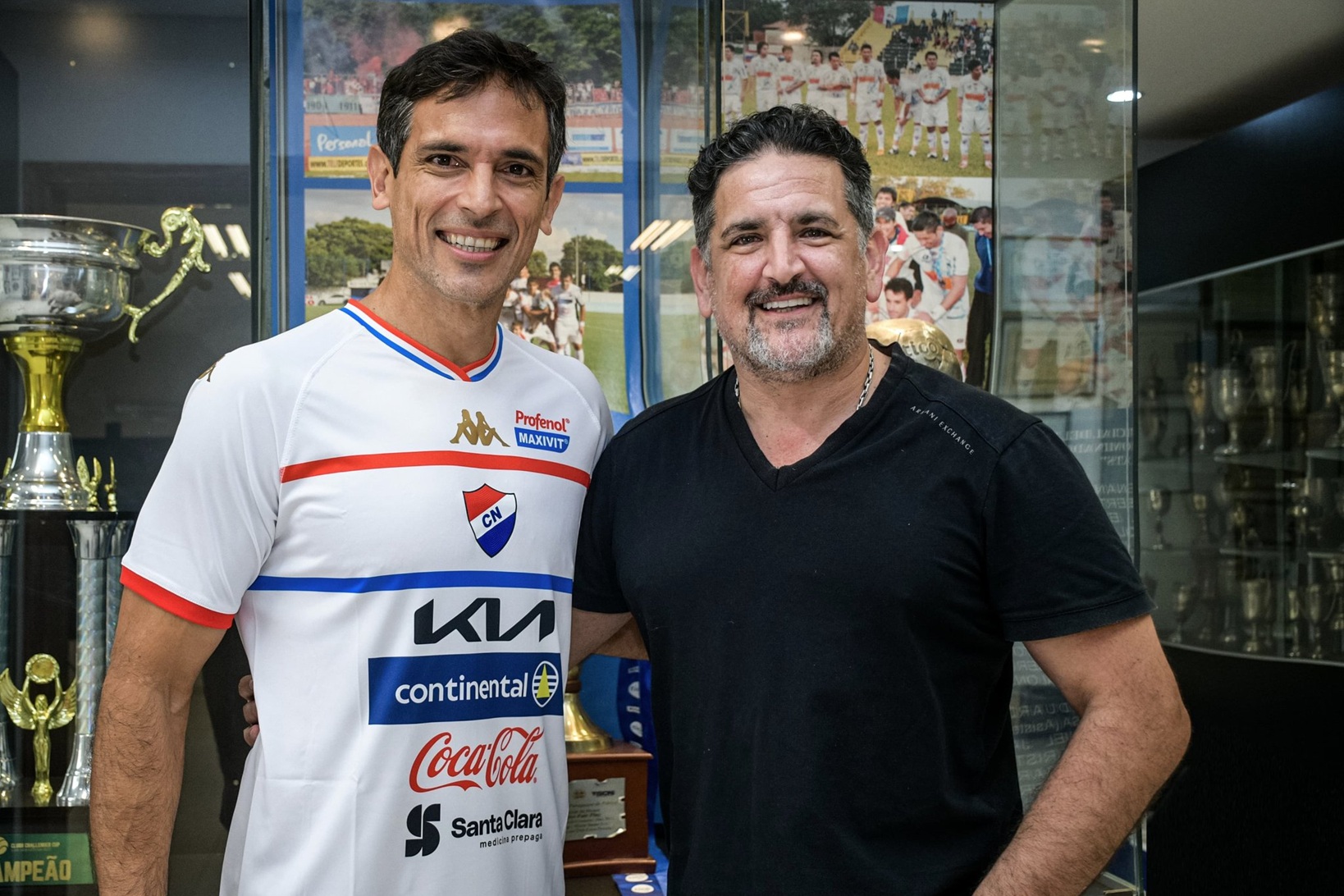 44 lata i wciąż gra. Znany napastnik znalazł nowy klub