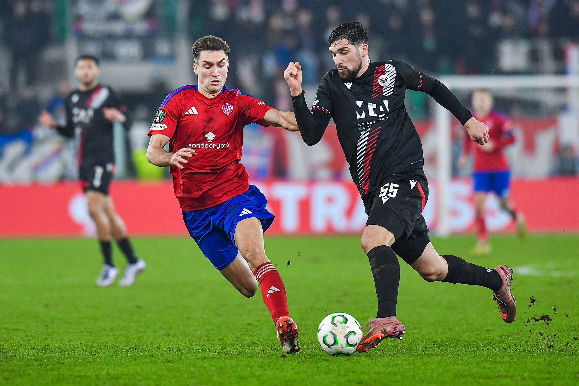 Media: Raków złożył ofertę za piłkarza. Mierzył się z nim w Europie