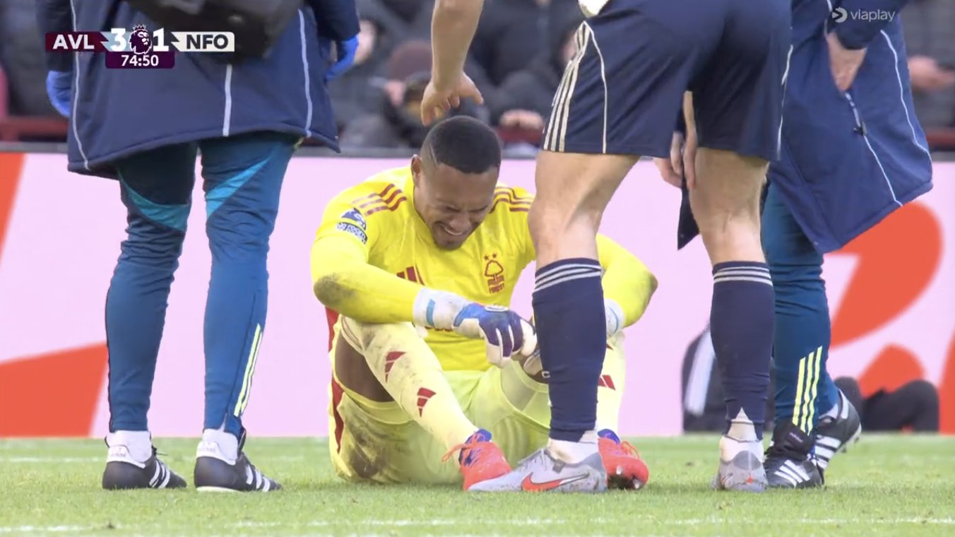 Koszmar bramkarza w Premier League. Aston Villa wiceliderem, Cash zaliczył asystę [WIDEO]