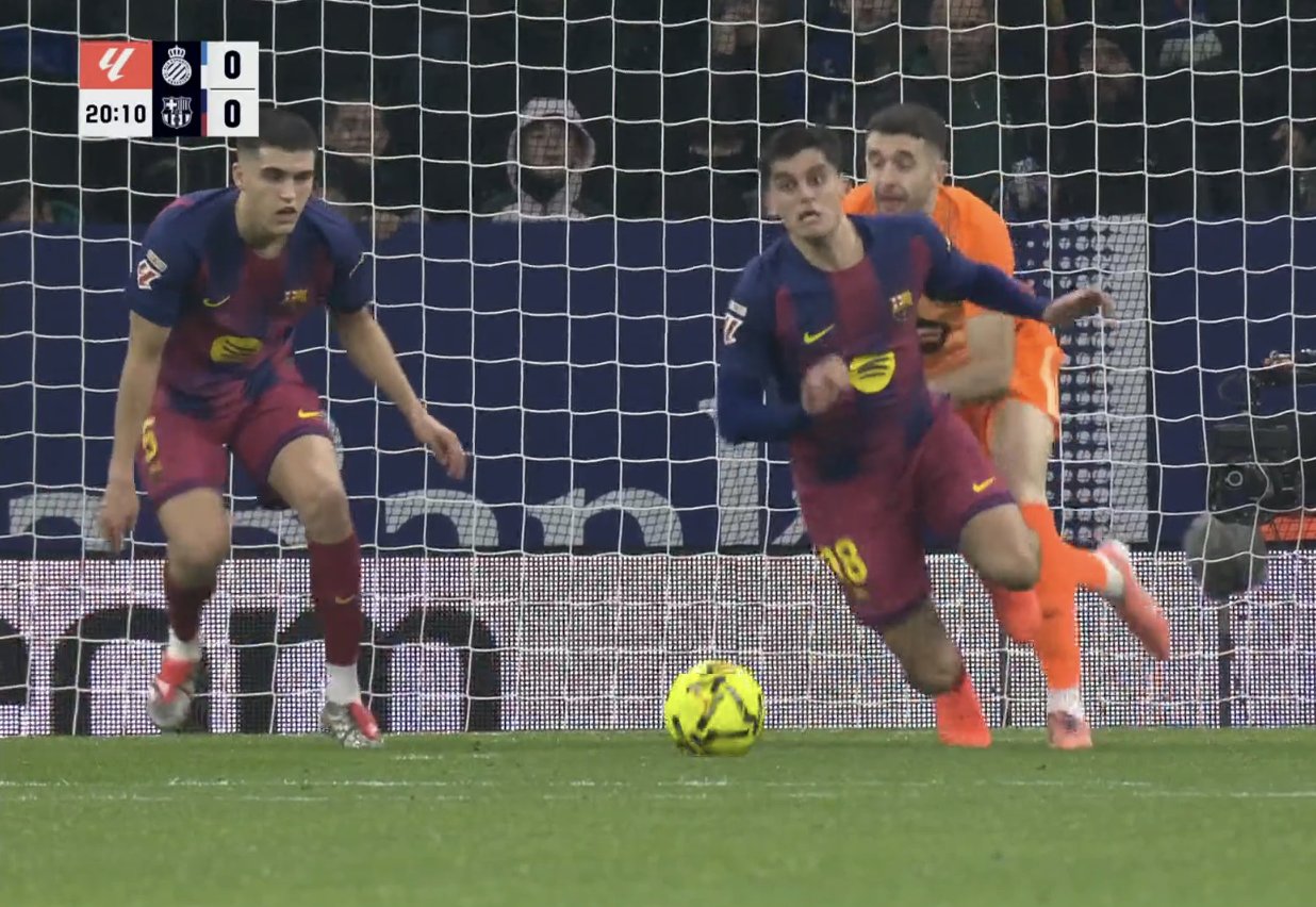 Nie do wiary, co zrobił Garcia w derbach Barcelony. Jak on na to wpadł? [WIDEO]