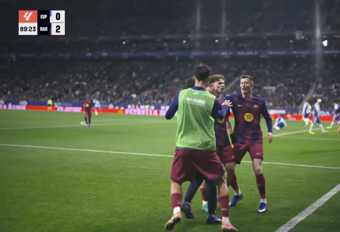 Gol Lewandowskiego i cudowna bramka Olmo! Co za końcówka derbów Barcelony [WIDEO]