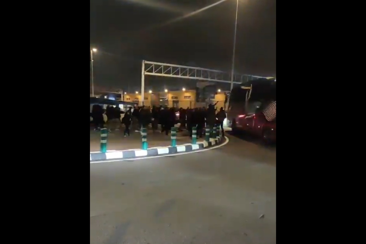 Szok w Hiszpanii. Zaatakowali autokar swojego klubu [WIDEO]
