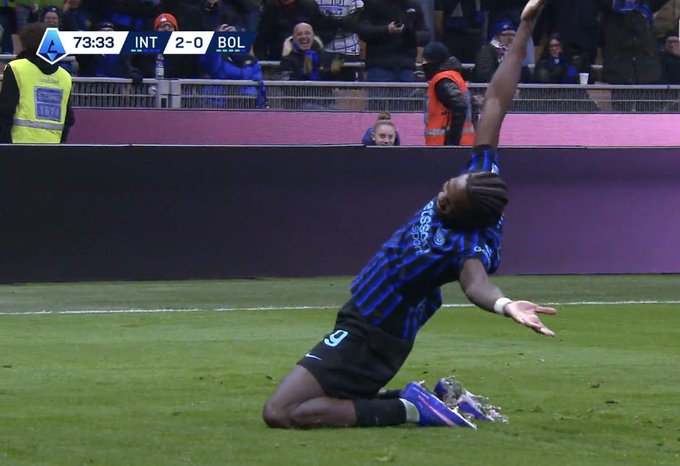 Strzelił gola barkiem. Wyjątkowa bramka kolegi Zielińskiego