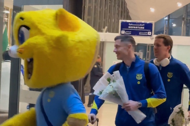 Tak przywitano Barcelonę w Arabii Saudyjskiej. Co za niespodzianka [WIDEO]
