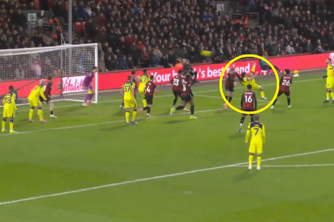 Bramka sezonu w Premier League! Dzieło sztuki! [WIDEO]