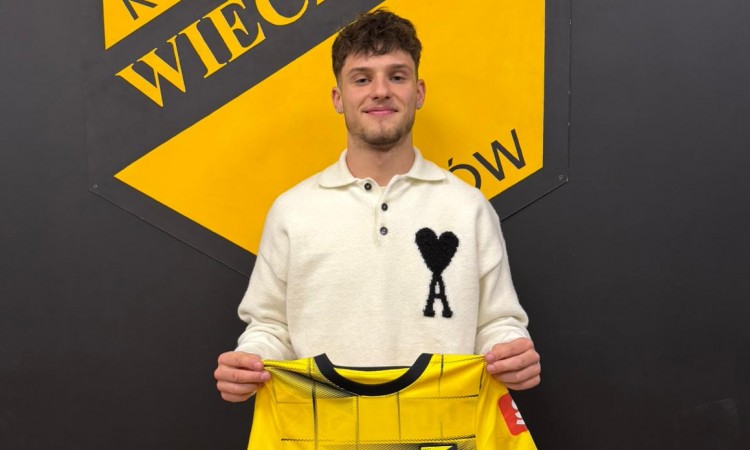 Wieczysta ogłosiła kolejny transfer. Wzięła piłkarza z Ekstraklasy