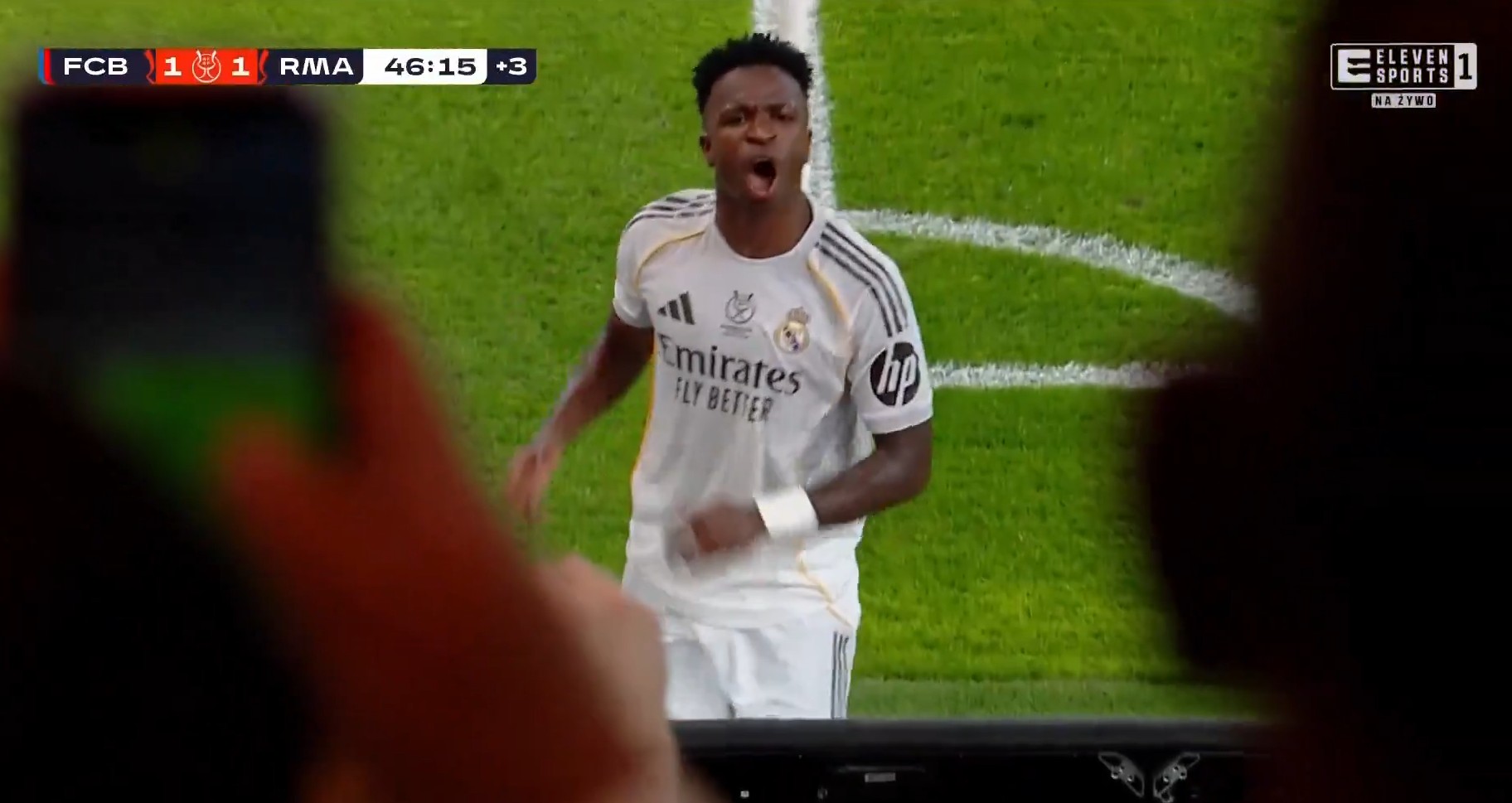 Bajeczna akcja i przełamanie Viniciusa! Mijał obrońców Barcelony jak tyczki [WIDEO]