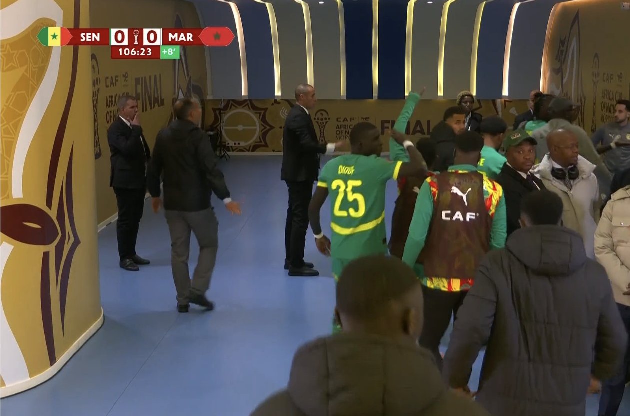 Senegal zszedł z boiska po decyzji sędziego, Diaz skompromitował się przy karnym. Sceny w finale PNA! [WIDEO]