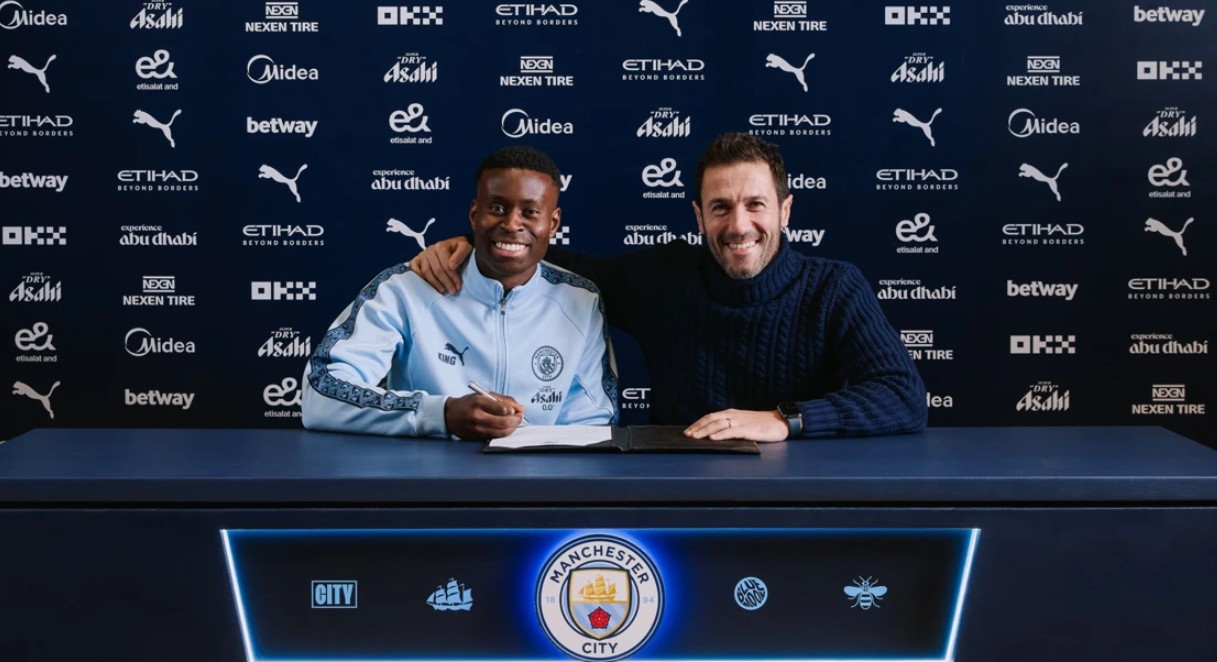 Transferowy hit Manchesteru City! Reprezentant Anglii zaprezentowany