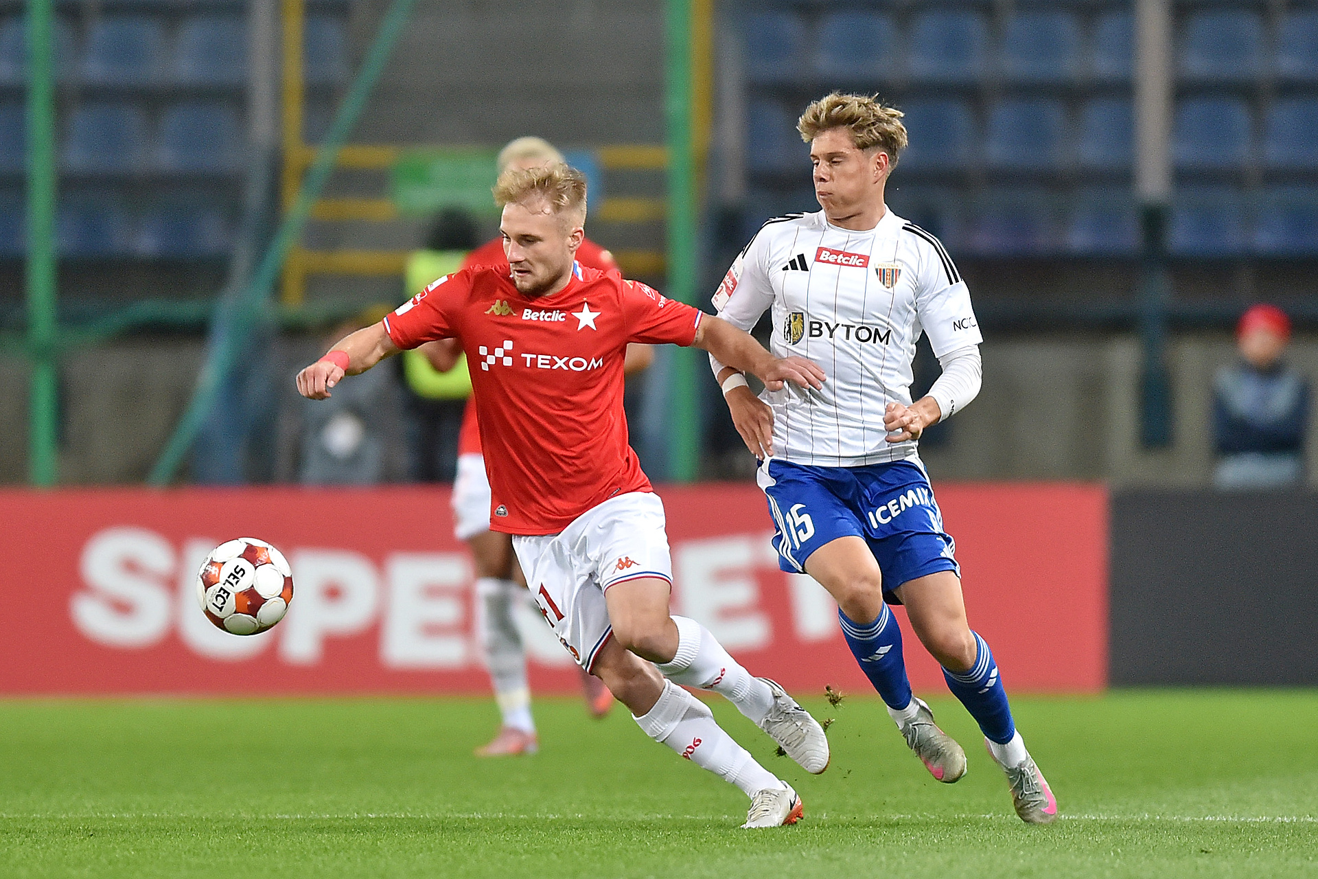 Wisła odrzuciła ofertę za podstawowego piłkarza. Wiemy, o kogo chodziło [NASZ NEWS]