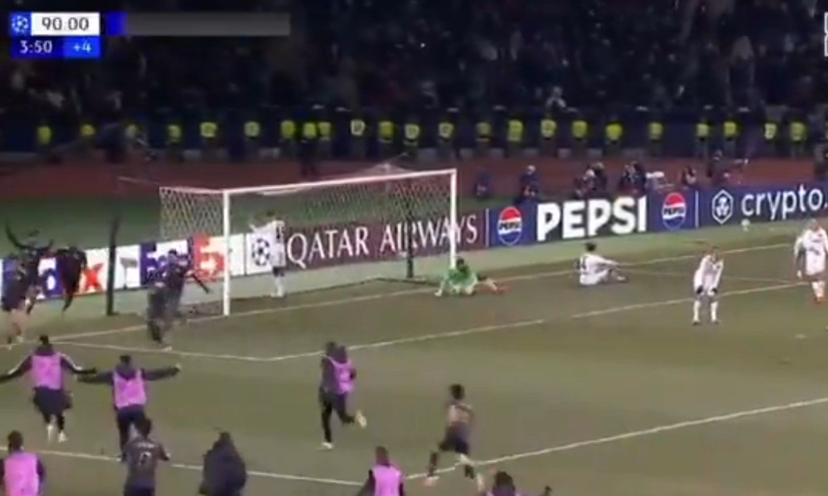 Kompletna sensacja w LM! Klub Polaka wyrzucił słynnych rywali, była 94. minuta [WIDEO]