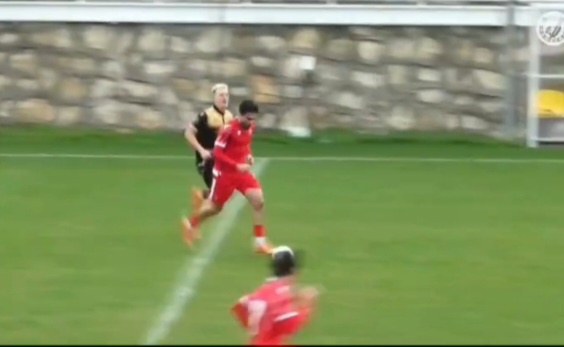 Gol z połowy boiska. Cudowne uderzenie gracza Widzewa