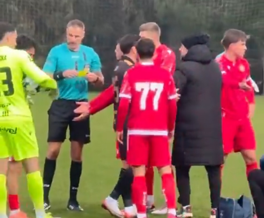 Trener Widzewa nie wytrzymał. Nagle wbiegł na murawę