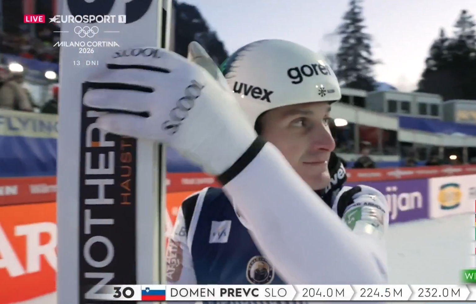 Prevc mistrzem świata w lotach! Żyła poprawił się w finale