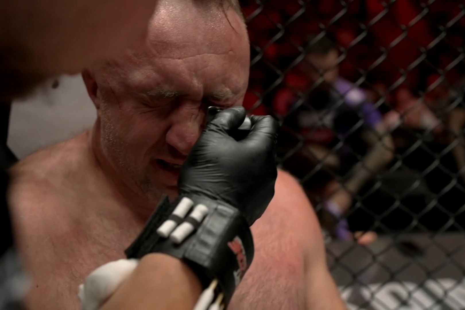 Mocny start Fame MMA 29. Kontuzja znanego freak-fightera