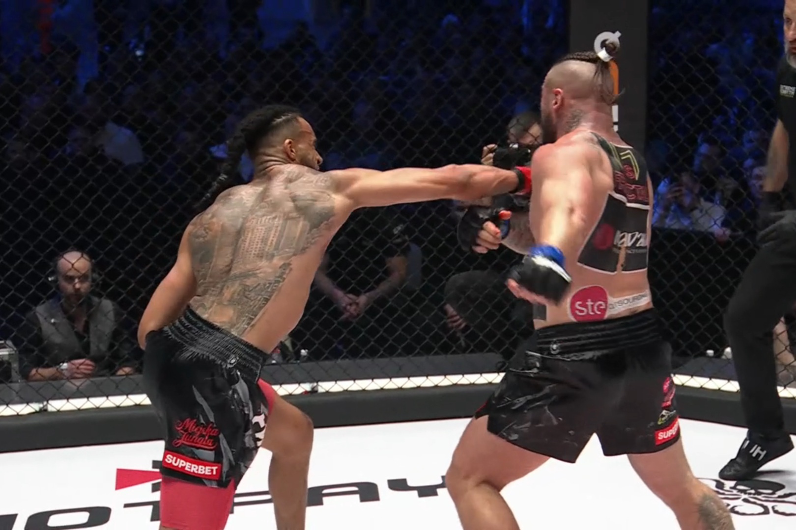 Oto półfinaliści turnieju na Fame MMA 29. Były zawodnik UFC i KSW już wyleciał