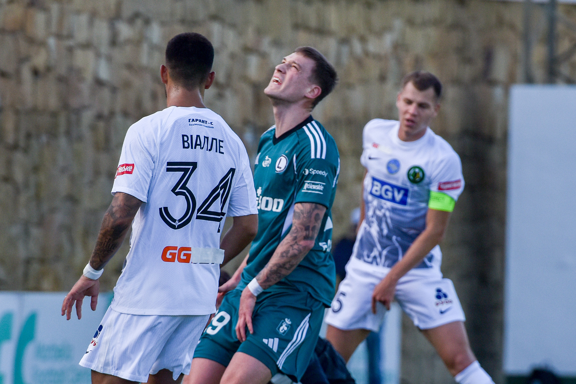 Rajović znów totalnie zawodzi. "Nic się nie zgadza, przeszkadza kolegom"