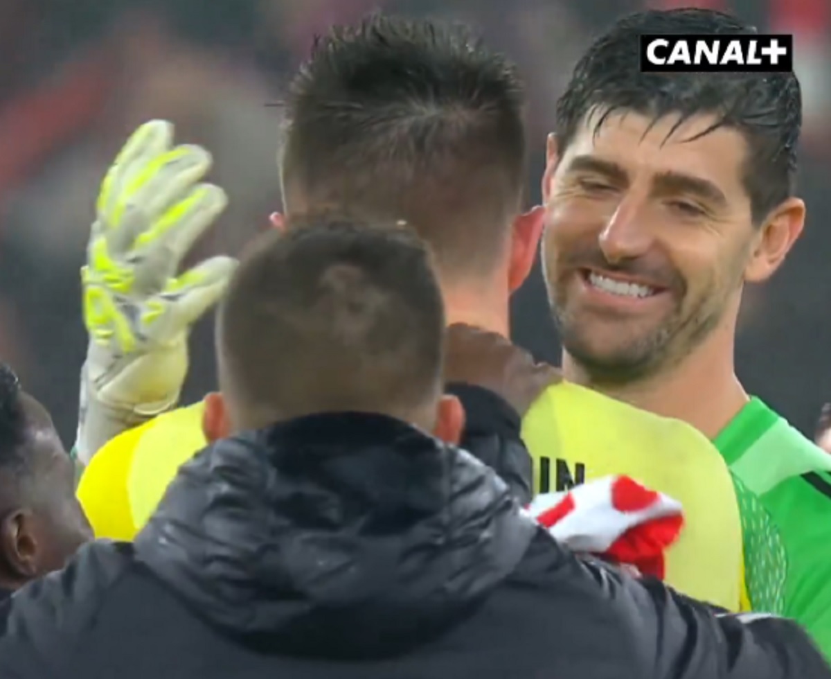 Courtois z uśmiechem na twarzy po porażce w LM. Tylko spójrzcie [WIDEO]