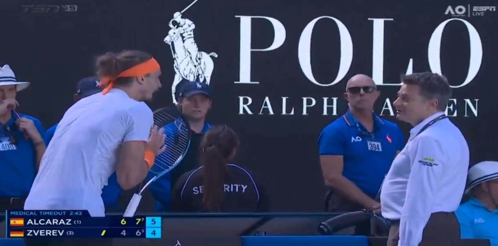 Sceny w półfinale Australian Open! Wściekły Zverev nie wytrzymał. "Cały czas ich chronisz" [WIDEO]