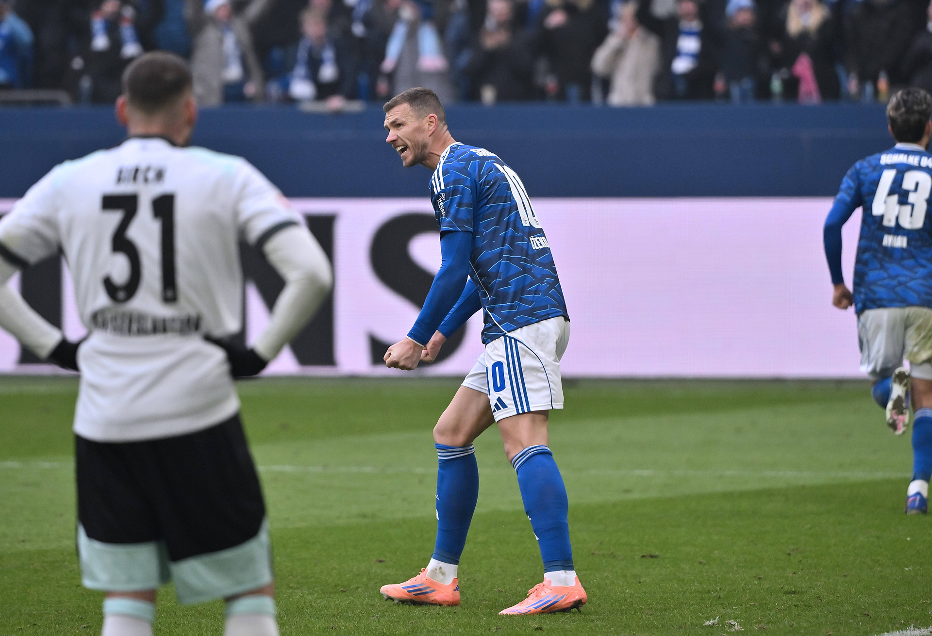 Upadły gigant wraca do łask. Sprowadził legendę, a ta już strzela! Idą po awans