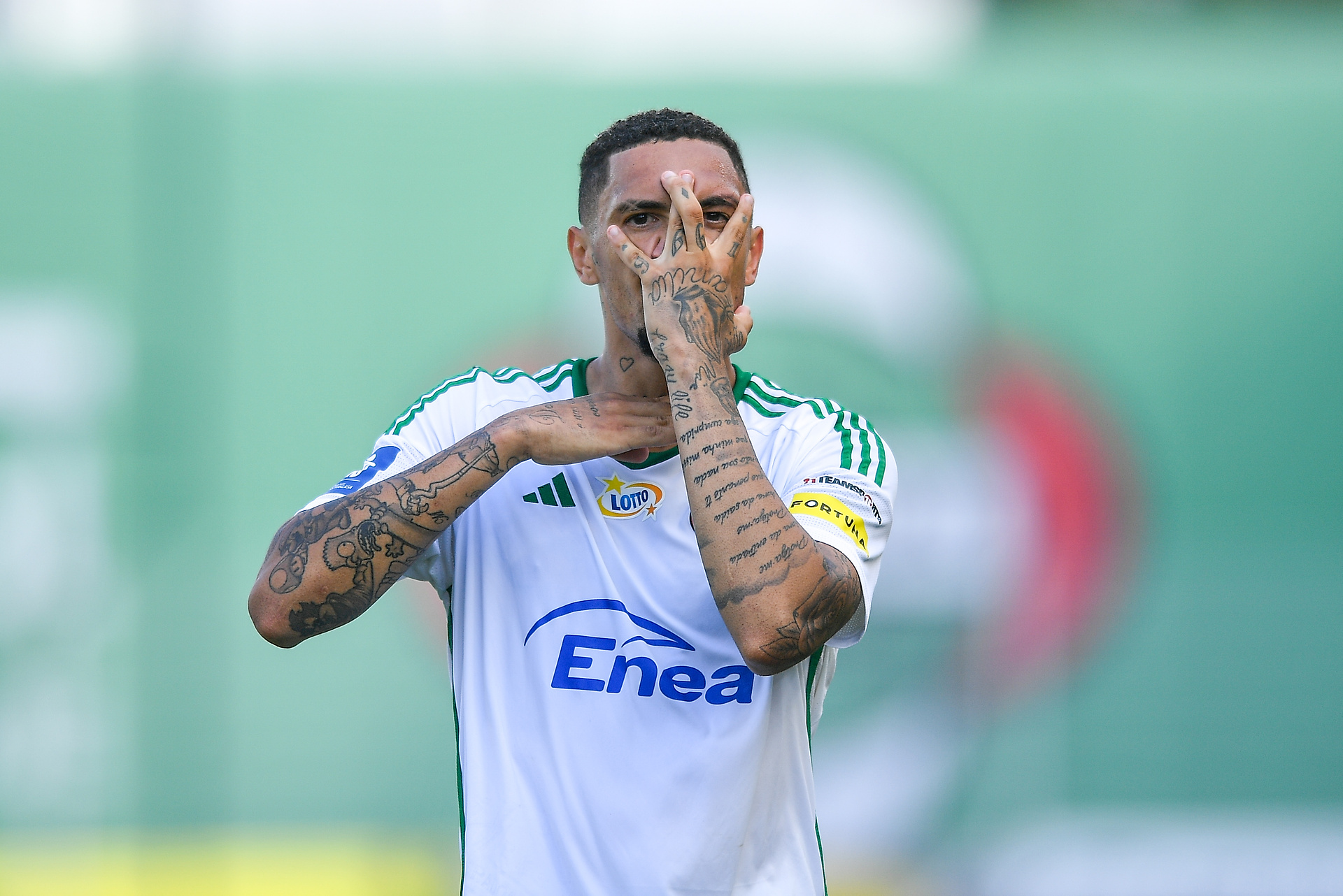 Miał wrócić do Ekstraklasy, zagra w Brazylii. Gwiazdor w nowym klubie